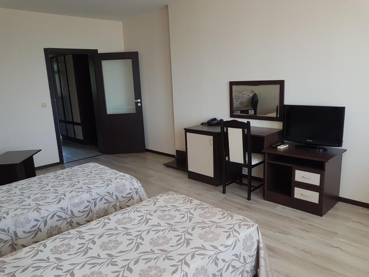 Family Hotel Venera Kavarna ภายนอก รูปภาพ