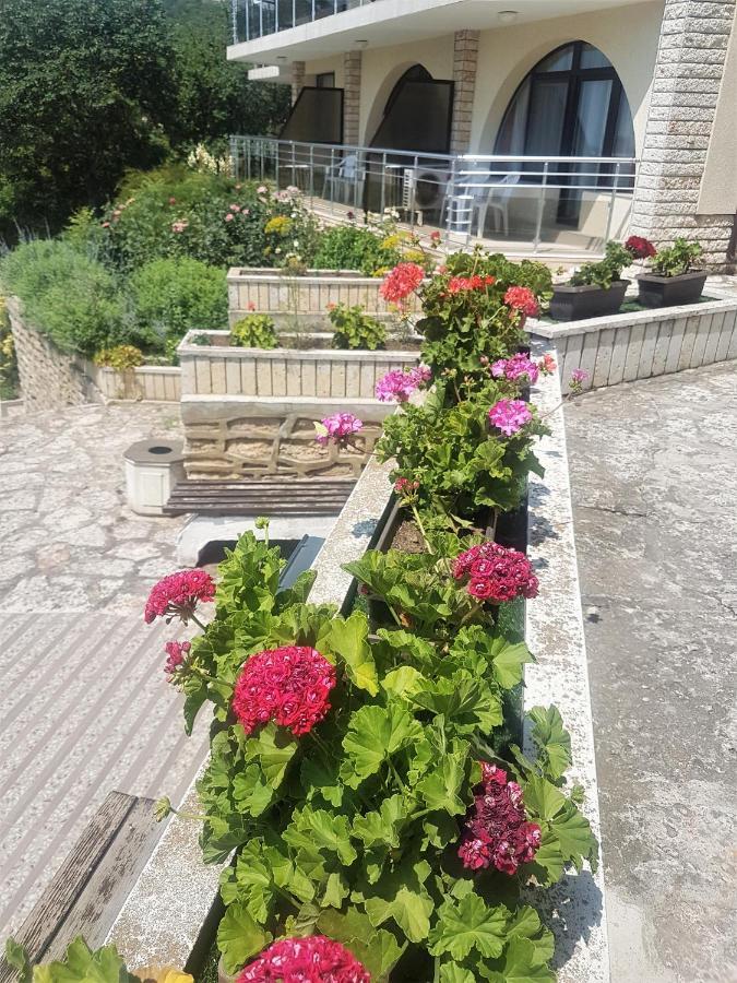 Family Hotel Venera Kavarna ภายนอก รูปภาพ