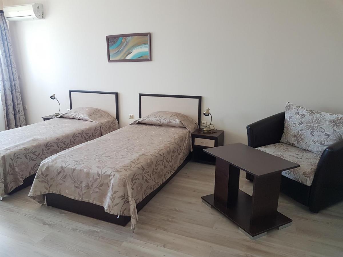 Family Hotel Venera Kavarna ภายนอก รูปภาพ